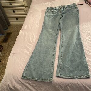 Selling low-rise blue jeans!!